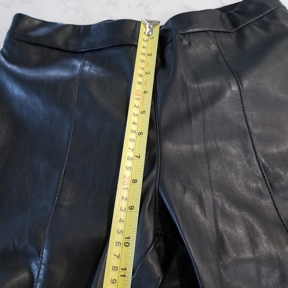 👖H&M BLACK FAUX LEATHER PANTS - Picture 6 of 8